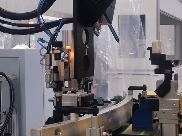 如何保證拉鉚技術的生產效率和自動化兼容性？