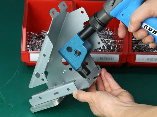 喜報！速耐彎頭鉚釘槍與江蘇銘智達成合作