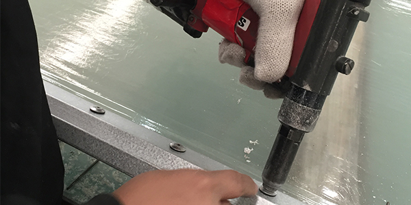 科技工業-從鉚釘與鉚釘槍開始